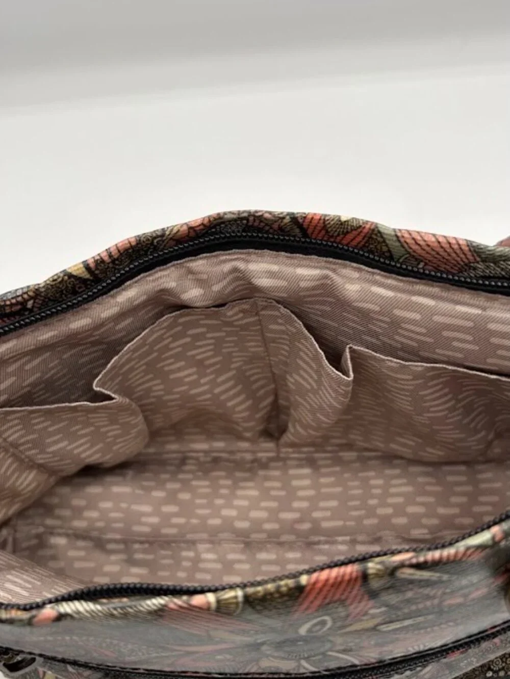 Sakroots Artist Circle shoulder bag in the 